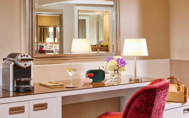 The Rose Hotel