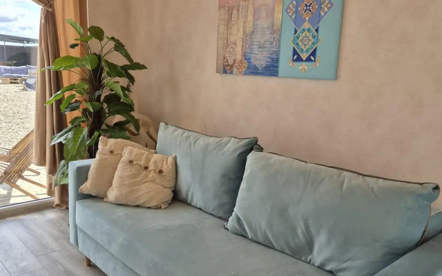 Восток на Полевой 11/2