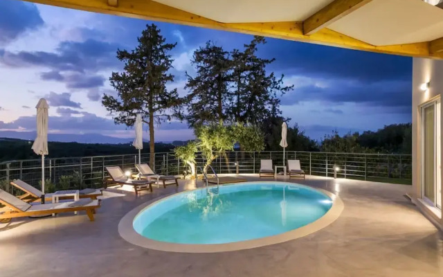 AeNaos Luxury Villa