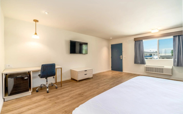 Trend Hotel at LAX Airport