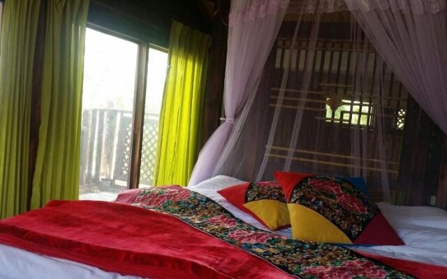 Lijiang Qinglu Courtyard Hotel