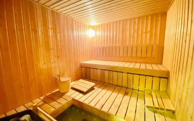 Cosmos Living 1 BR Suite Near Dubai Mari