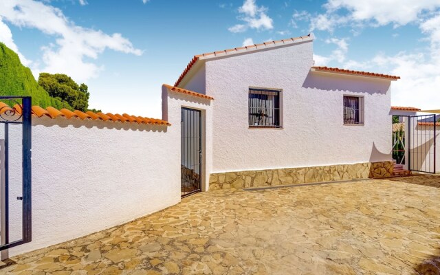 Serene Villa in Calpe with Private Swimming Pool