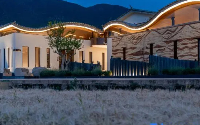 Hemu Resort (Shaxi Ancient Town Store)