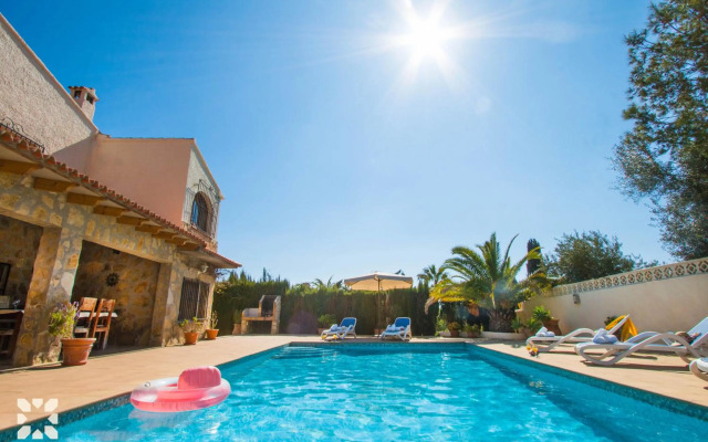 Villa Hugo 11 by Abahana Villas