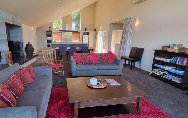 90 Conical Hill Road