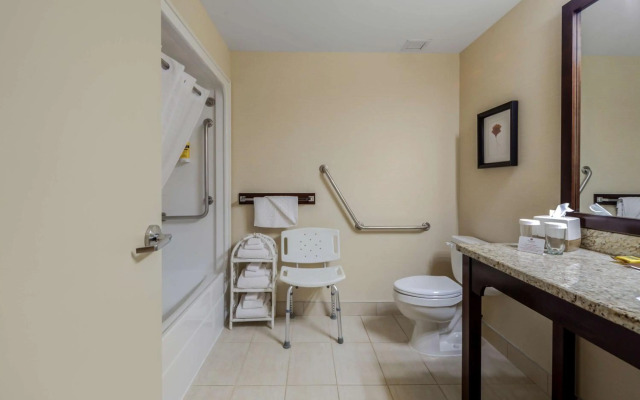 Best Western Premier Denham Inn & Suites