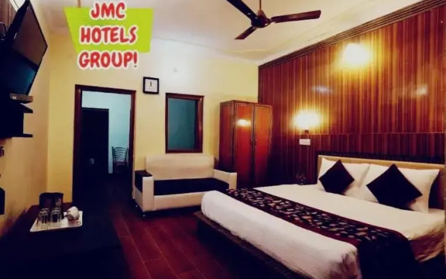 Jmc Hotel The Moon