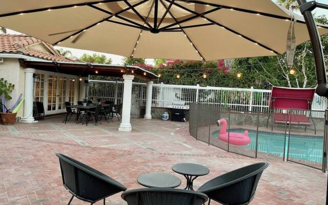 Paradise Vacation Estate Near Universal Studios