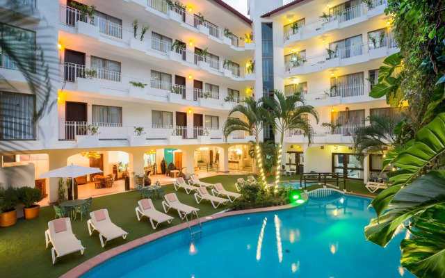 Los Arcos Suites