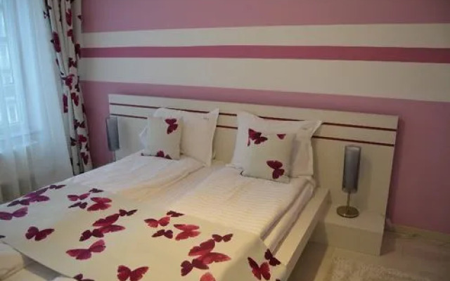 Brasov Holiday Apartments Seasons