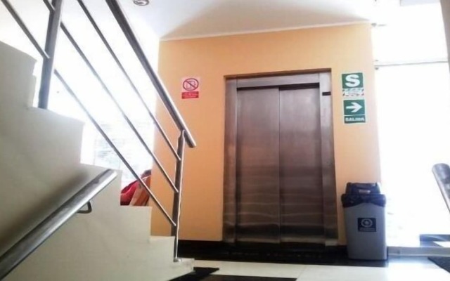 Ari's Hotel III