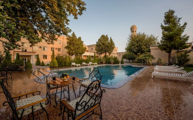 Hotel "ORIENT STAR"