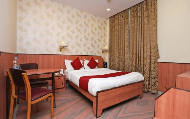 OYO 8656 Hotel Nataraj