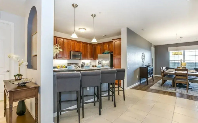Spring Lakeview 3 Bedroom Condo by RedAwning