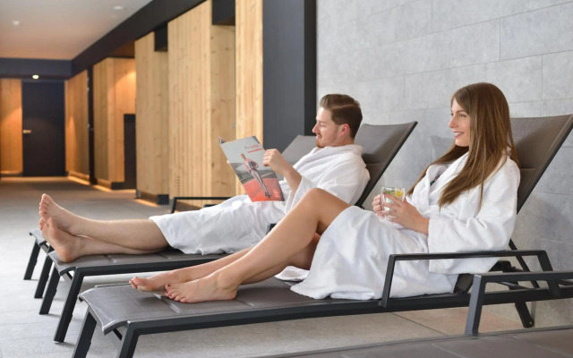 R hotel experiences