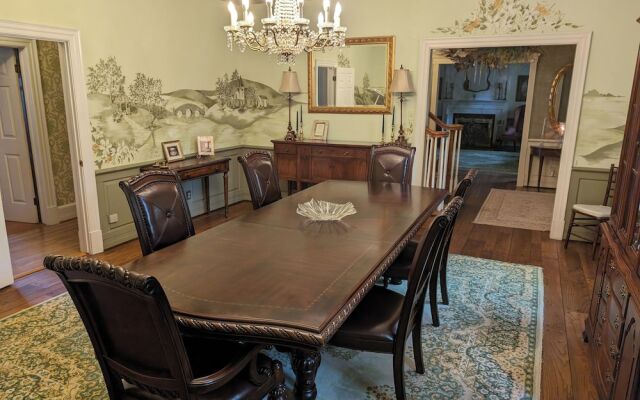 The Virginia Cliffe Inn