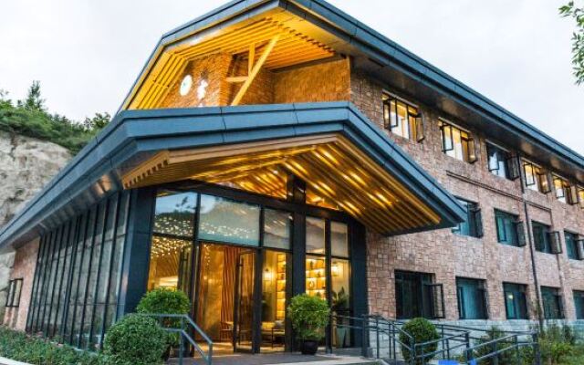 Yunmeng Shanju Guesthouse