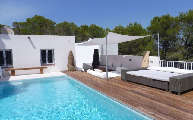 Villa in Cala Tarida With Private Pool & Sea View