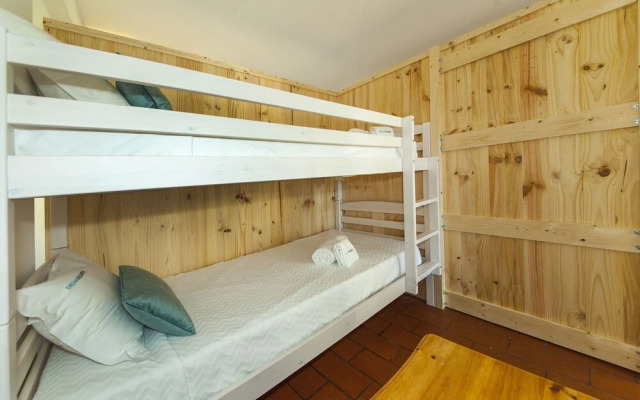 B20 - Sun and Pool Apartment