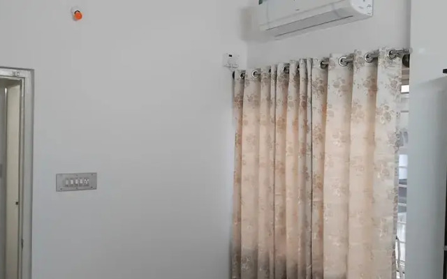 SLV Aashraya Apartment Stay