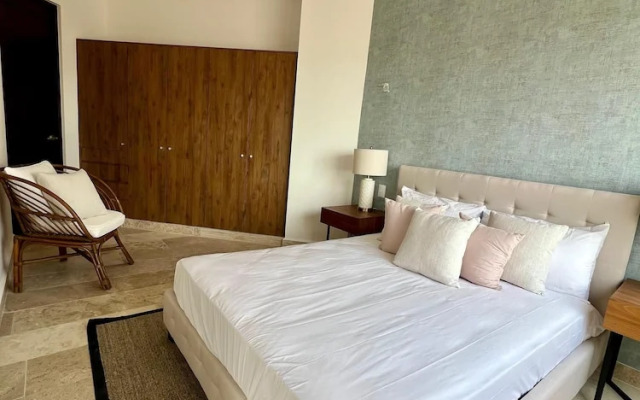 Penthouse Navela 405 Beachfront