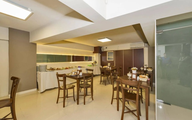 Metrolux Hotel