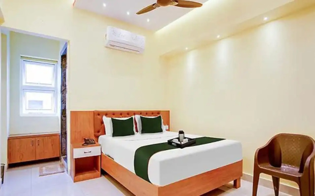 Fabhotel Sb Square