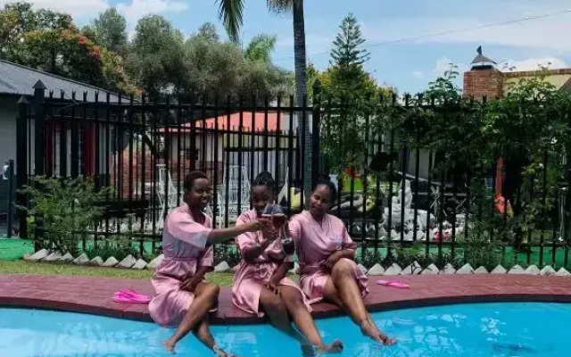 Botlhale Guesthouse, Events & Spa