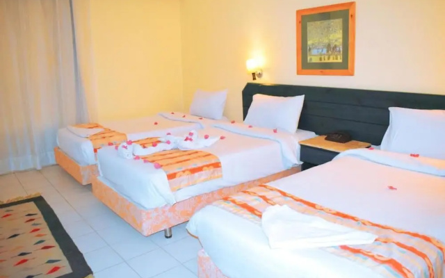 Jewels La Perla Hotel