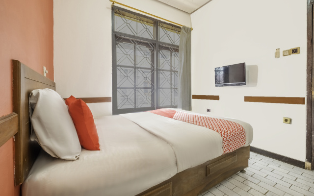 OYO 1945 Hotel Bali Indah – Guest Rooms – Bandung