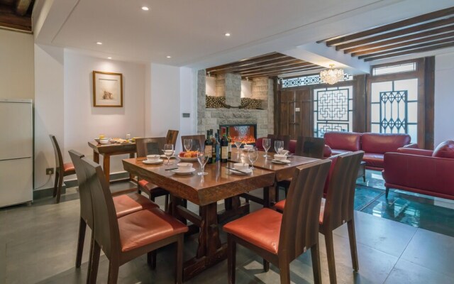 Artistic-Suite - Lijiang