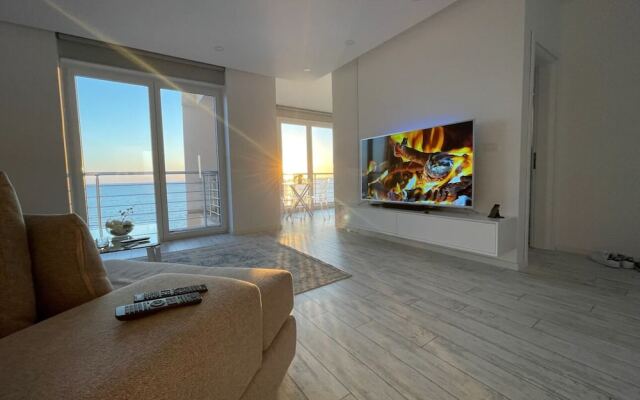 Currila Beach Modern Stunning Views