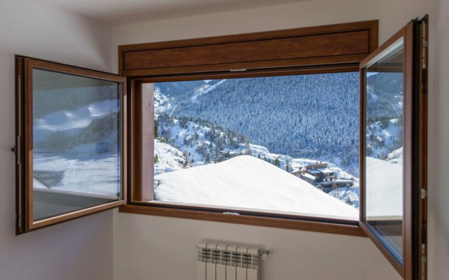 Ski Andorra Tarter Chalet Lodge