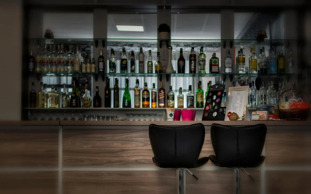 City Hotel
