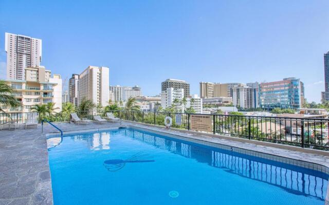 2140 Kuhio Ave #607