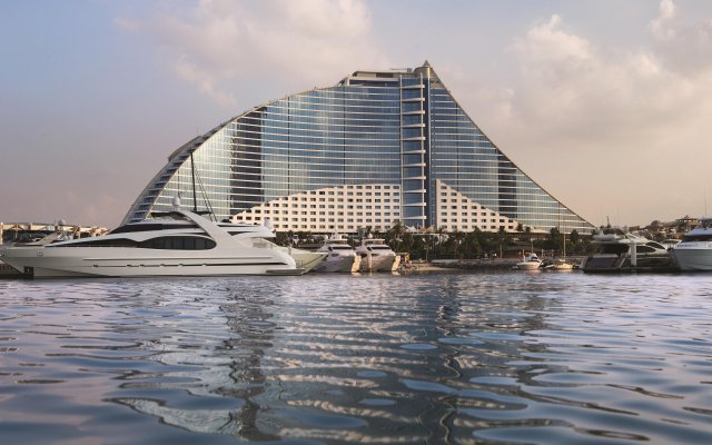 Jumeirah Beach Hotel Dubai