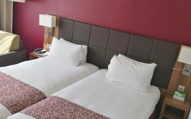 Holiday Inn Lille - Ouest Englos by IHG