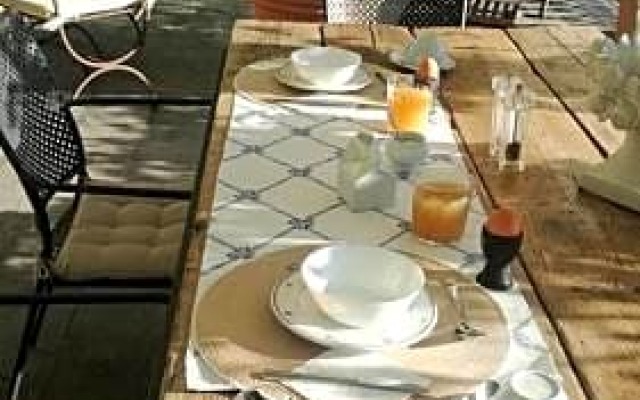 Valery Guest House