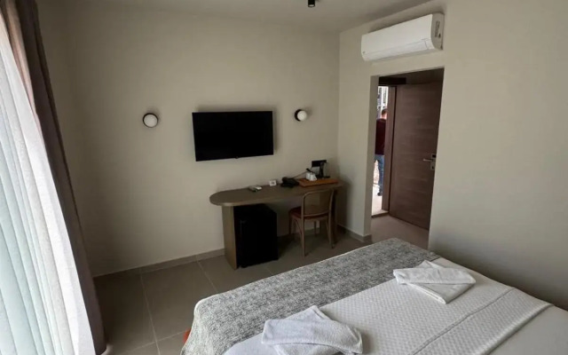 Magic Tulip Beach Hotel