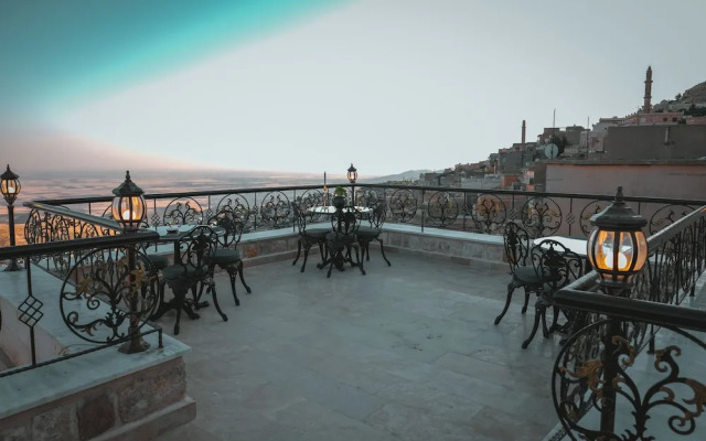 Kasr-i Divan Hotel