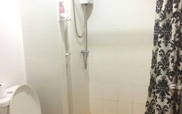 Le Ranong Bistro Hotel