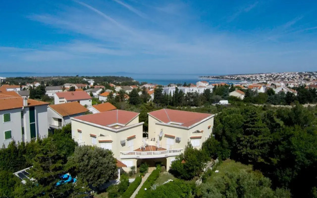 Apartments Dvori Novalja