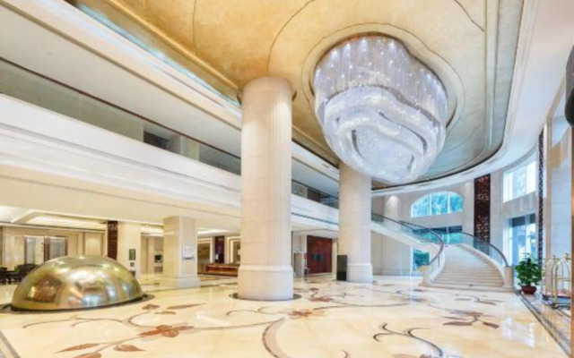 Grand Garden Hotel