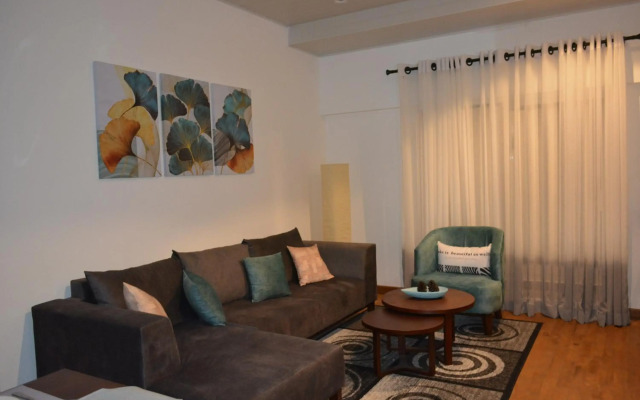 The Edge Luxury Apartment