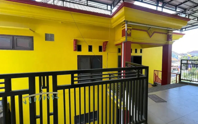 OYO Life  93036 Eddy Homestay Syariah