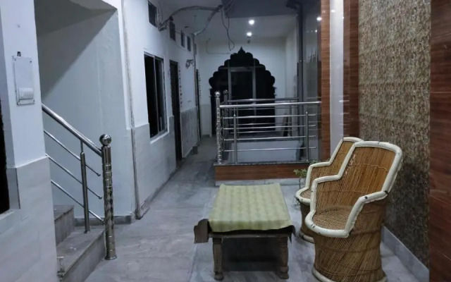 Priya Guest House