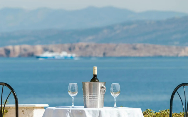 Mistral Apartments Aegina
