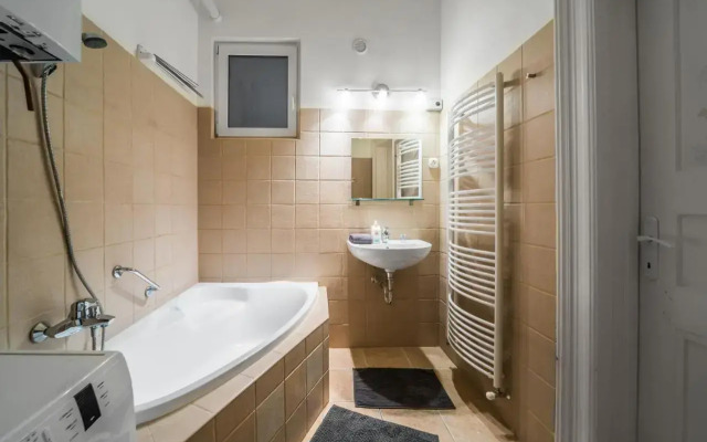 Nyár 3 Bedroom Centre Entire Home