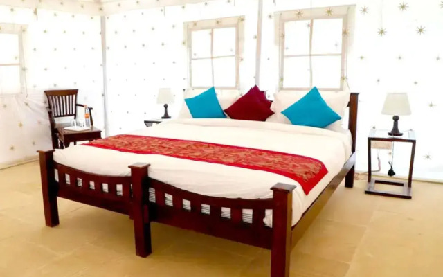 Sheesh Mahal Desert Camp